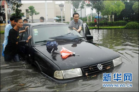 暴雨袭扬州（组图）