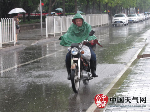 今南方强降水短暂减弱 北京最高温猛蹿13℃