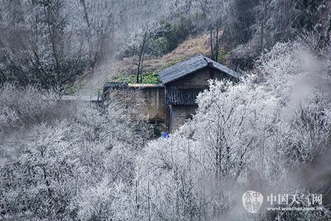 华北黄淮霾消散 南方阴雨持续