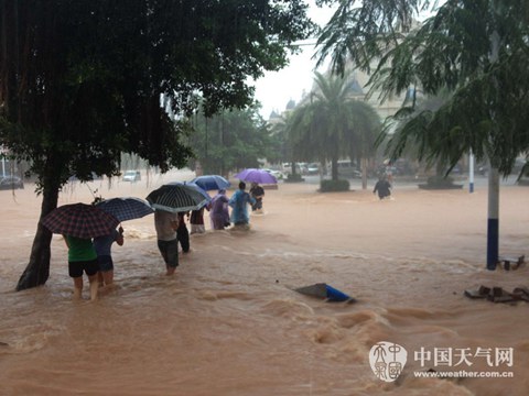 广西极端强降雨持续 东北雨水利于缓旱