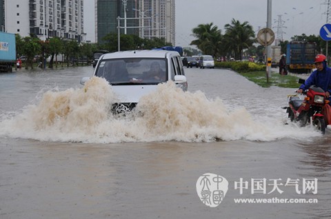 【海南局地大暴雨】 华北黄淮等地遭“霾”伏